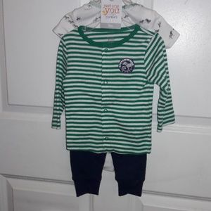 BRAND NEW Carter's outfit set